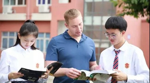 成都七中嘉祥外國語學校國際高中校園生活