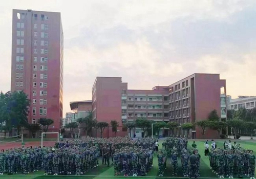 成都七中嘉祥外國語學校國際高中新生軍訓2