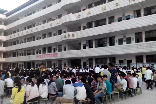 簡陽市三星中學校園聚會