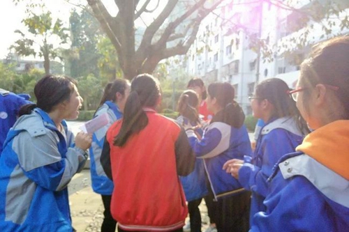 成都高新三岔中學校園生活