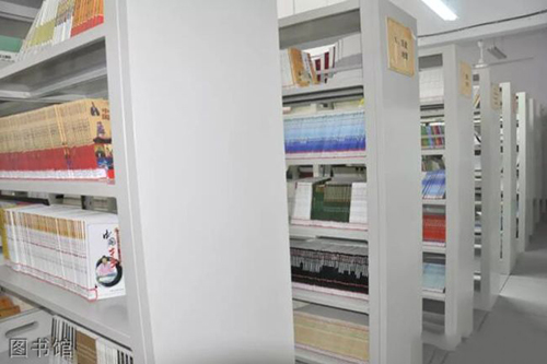 重慶奉節(jié)夔門高級中學(xué)圖書館