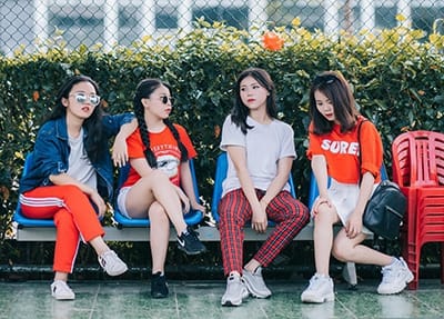 延安職業(yè)技術學院醫(yī)學院學費?報名費多少錢？