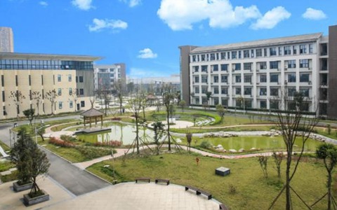 清鎮(zhèn)中等職業(yè)技術(shù)學(xué)校計(jì)算機(jī)（客服文秘方向）