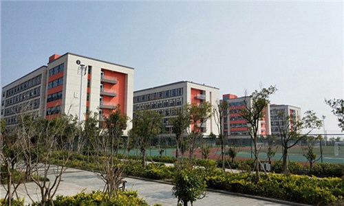 重慶市工業(yè)技師學(xué)院怎么樣