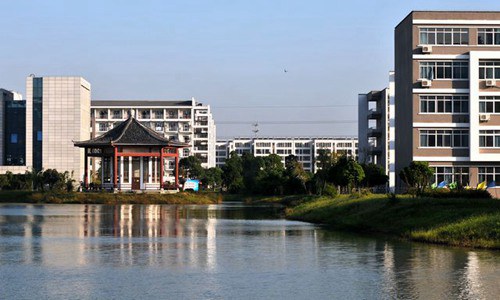 鎮(zhèn)江市高等?？茖W(xué)校計算機應(yīng)用技術(shù)專業(yè)招生介紹