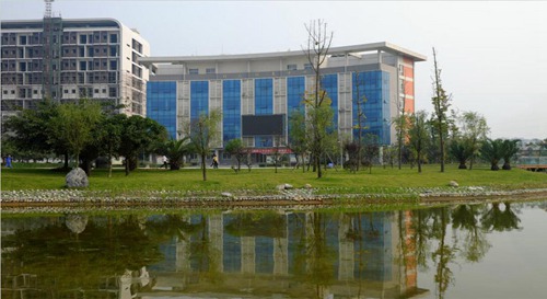 河南經(jīng)濟(jì)技術(shù)學(xué)校2023年招生人數(shù)是多少,學(xué)校怎么樣