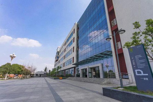 泊頭汽車職教中心汽修學(xué)費(fèi)多少